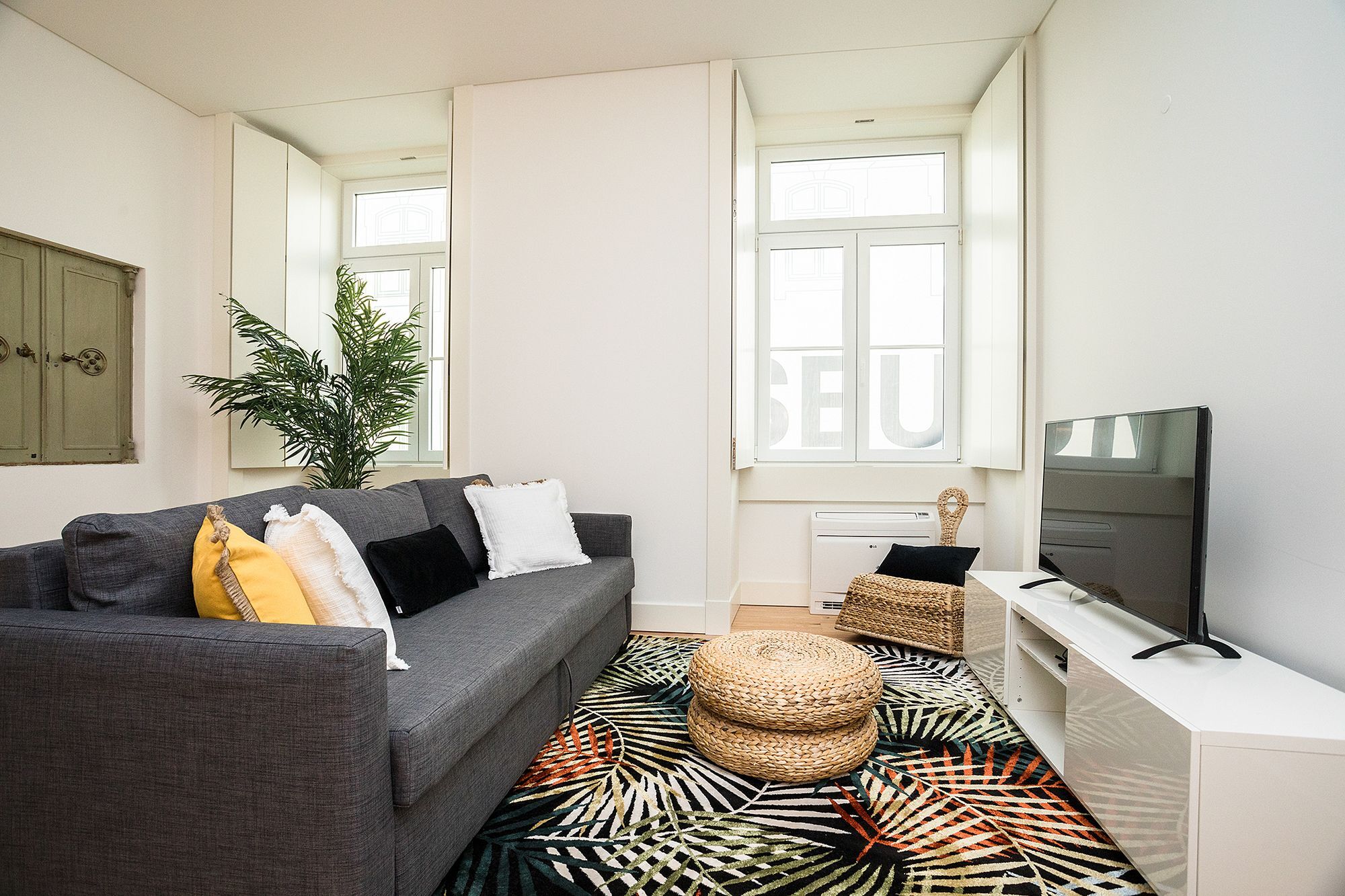 Apartment Of The By Gonzalo's *